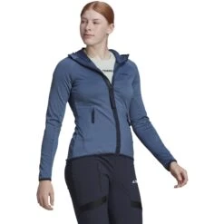 Adidas TERREX Tech Lite Fleece Wandeljas Dames - Wonder Steel HH9289 -Winkel Voor Buitensportartikelen adidas womens terrex tech lite hooded hiking fleece jacket wonder steel hh9289 5 1358786