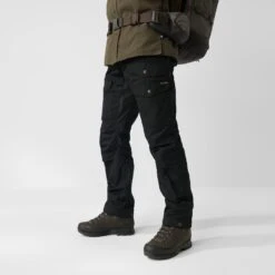 FJÄLLRÄVEN Fjällräven Vidda Pro Ventilated Broek - Regular - Dark Olive -Winkel Voor Buitensportartikelen fjaellraeven vidda pro ventilated trousers long buckwheat brown 8 1027309