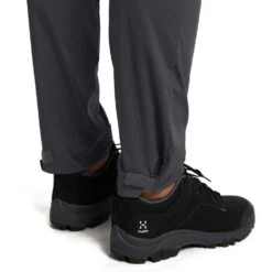Haglöfs Lite Standard Wandelbroek Dames - Short - Magnetite 2AT -Winkel Voor Buitensportartikelen hagloefs lite standard hiking pants women magnetite 2at 5 1327163