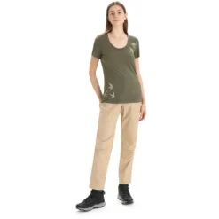 Icebreaker Tech Lite II Swarming Shapes Scoop T-Shirt Dames - Loden -Winkel Voor Buitensportartikelen icebreaker womens tech lite ii swarming shapes scoop t shirt loden 5 1382318