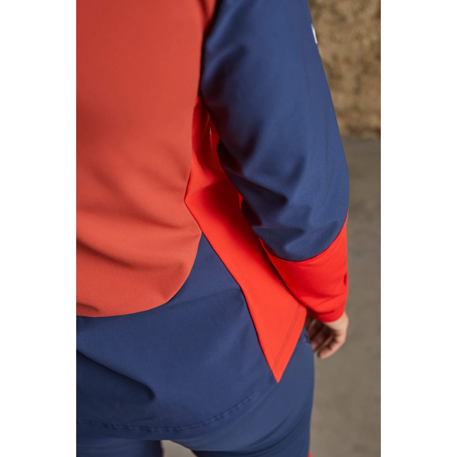 Maloja NeshaM. Nordic Hybrid Softshell Damesjas - Deep Forest 0550 7 Maloja NeshaM. Nordic Hybrid Softshell Damesjas - Deep Forest 0550 - Afbeelding 5