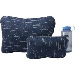 Therm-a-Rest Samendrukbaar Kussen Met Trekkoord S - Warp Speed Print -Winkel Voor Buitensportartikelen therm a rest compressible pillowcinch l 11555 04 1162493 1